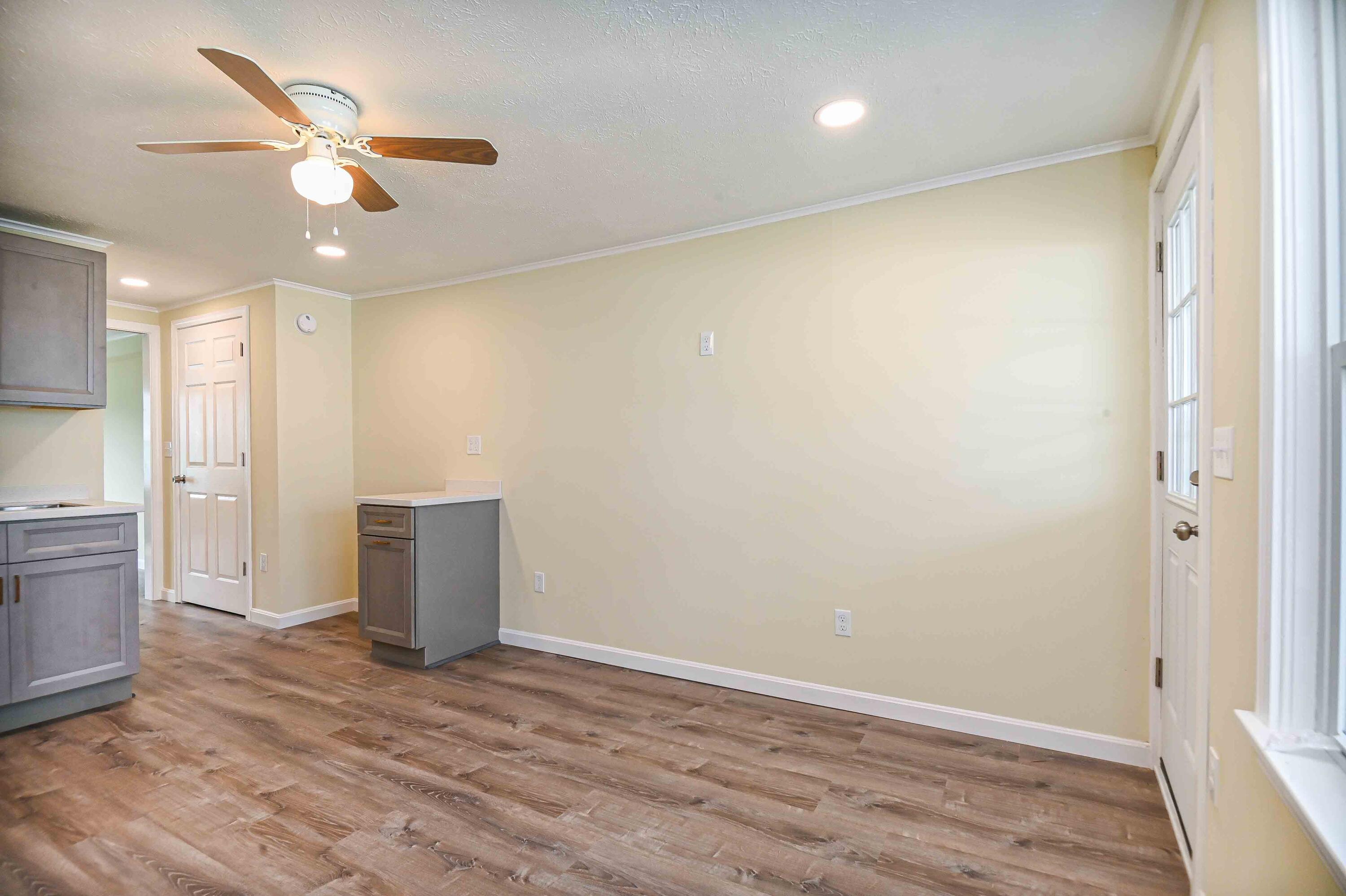 6 Dingle Road, Unit 5 York, ME 03909 - Photo 7 of 45 6