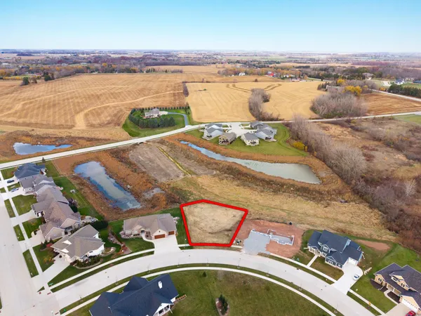 $92,400 | 6658 North Headwall Circle, Appleton, WI 54913