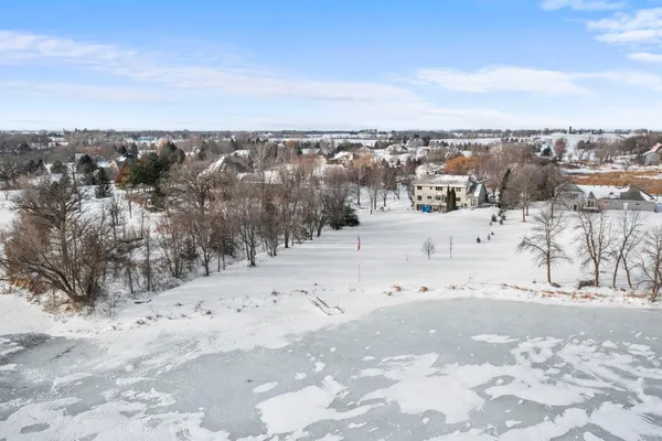 $849,900 | 447 Theis Drive, Shakopee, MN 55379