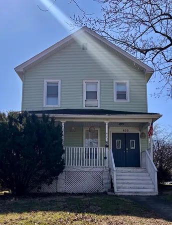 $2,800 | 620 Oneida Street, Joliet, IL 60435