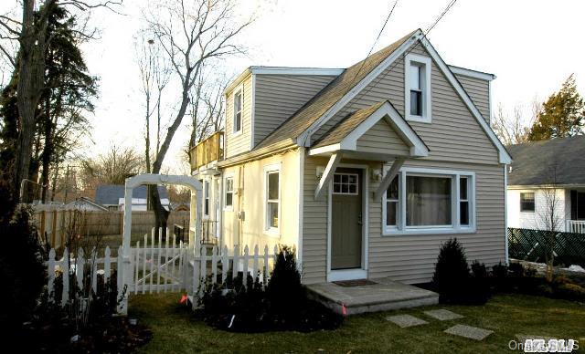 Welcome Home One Block to The Beach!