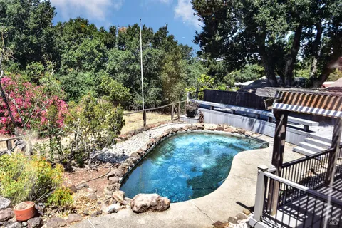 $995,000 | 1203 Alberca Road, Sonoma, CA 95476