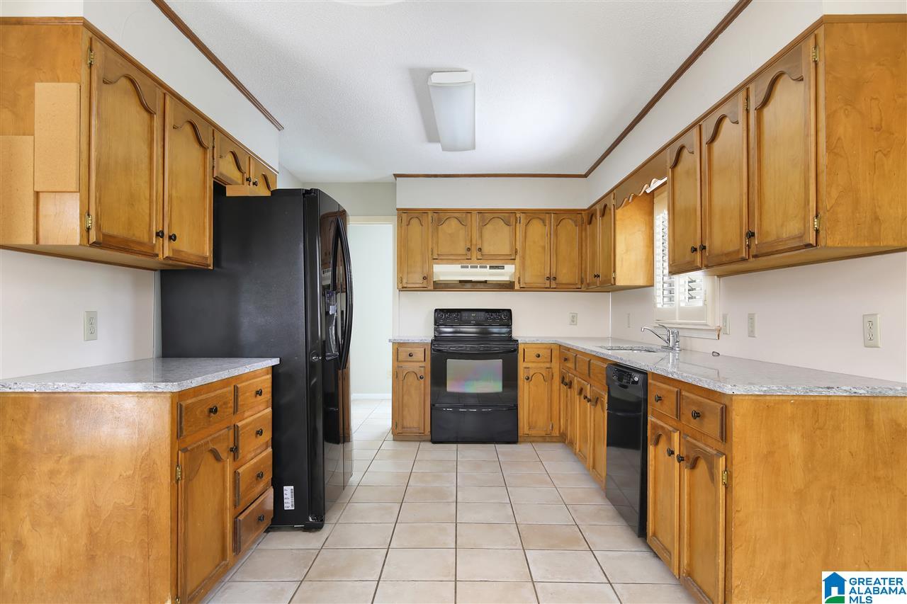 6047 Woodvale Road Helena, AL 35080 - Photo 12 of 34