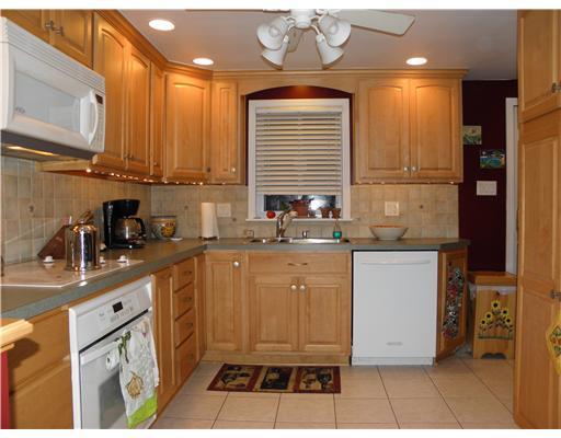 2818 Clearview Road Allison Park, PA 15101 - Photo 8 of 13 Kitchen.