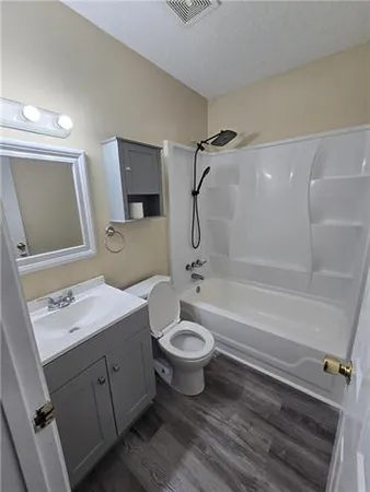 $515,000 | 813 Vouray Drive, Kenner, LA 70065
