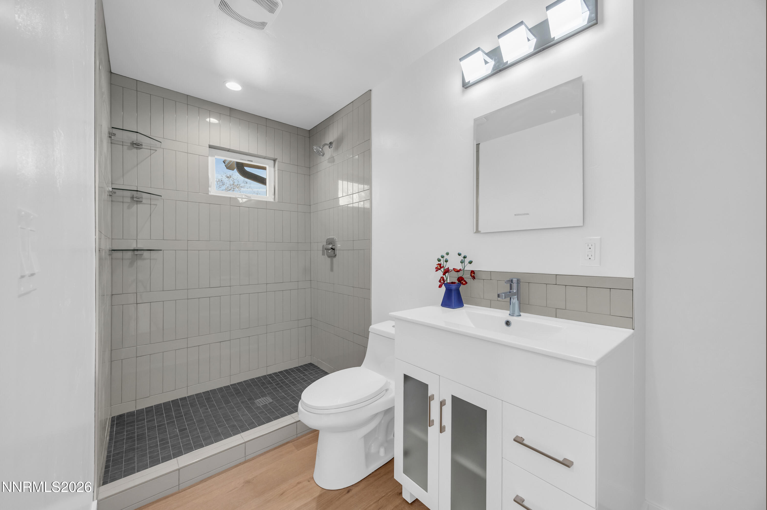 1355 Charles Drive Reno, NV 89509 - Photo 17 of 26 19_img_3349