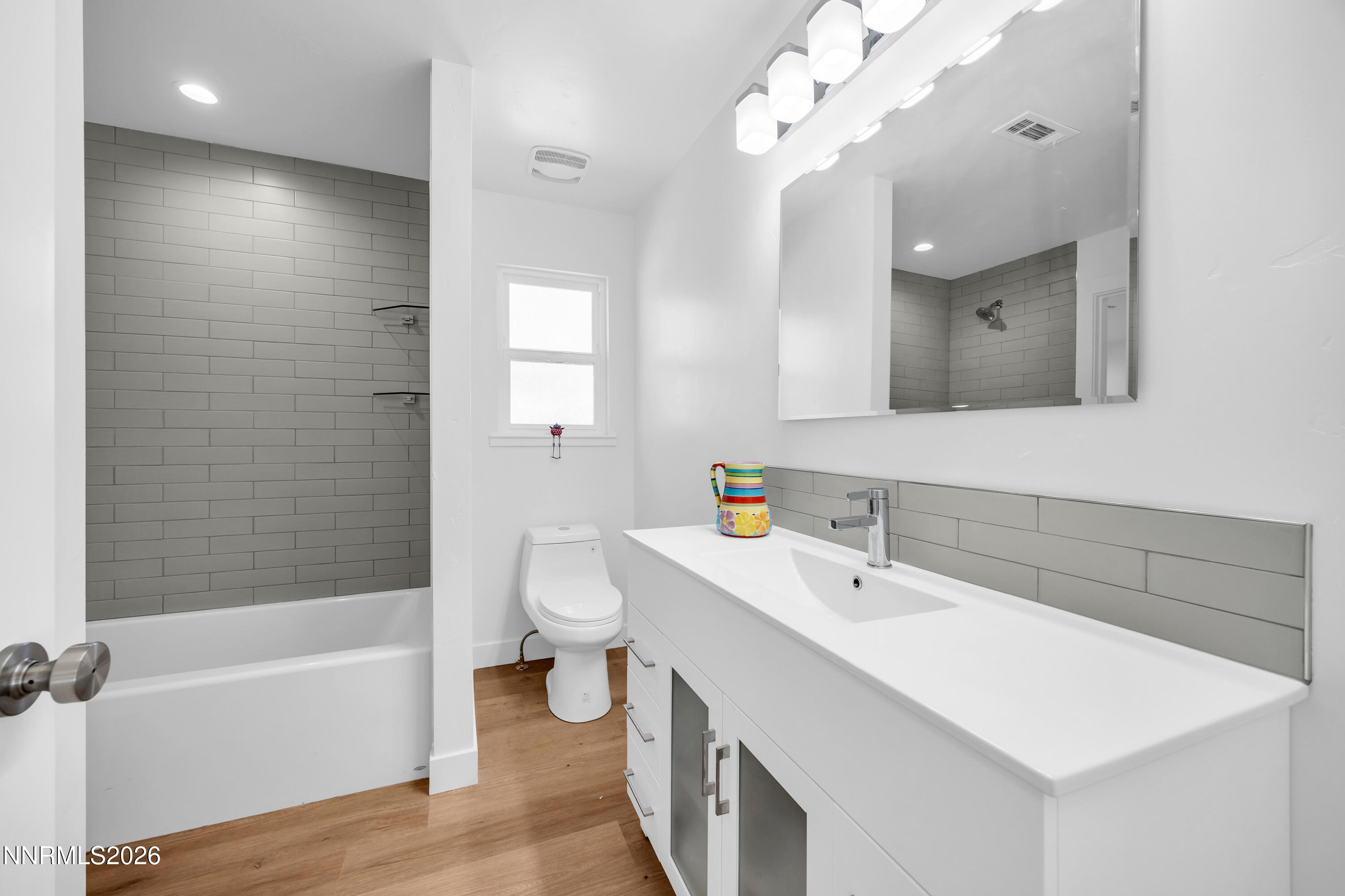 1355 Charles Drive Reno, NV 89509 - Photo 19 of 26 21_img_3354