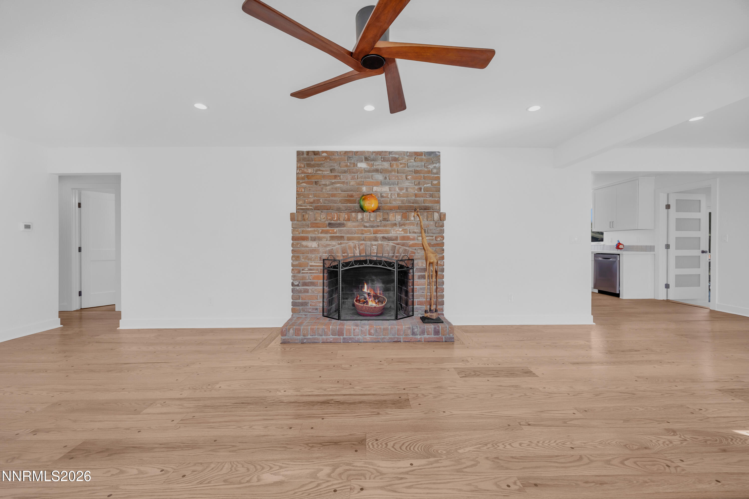 1355 Charles Drive Reno, NV 89509 - Photo 4 of 26 6_img_3289