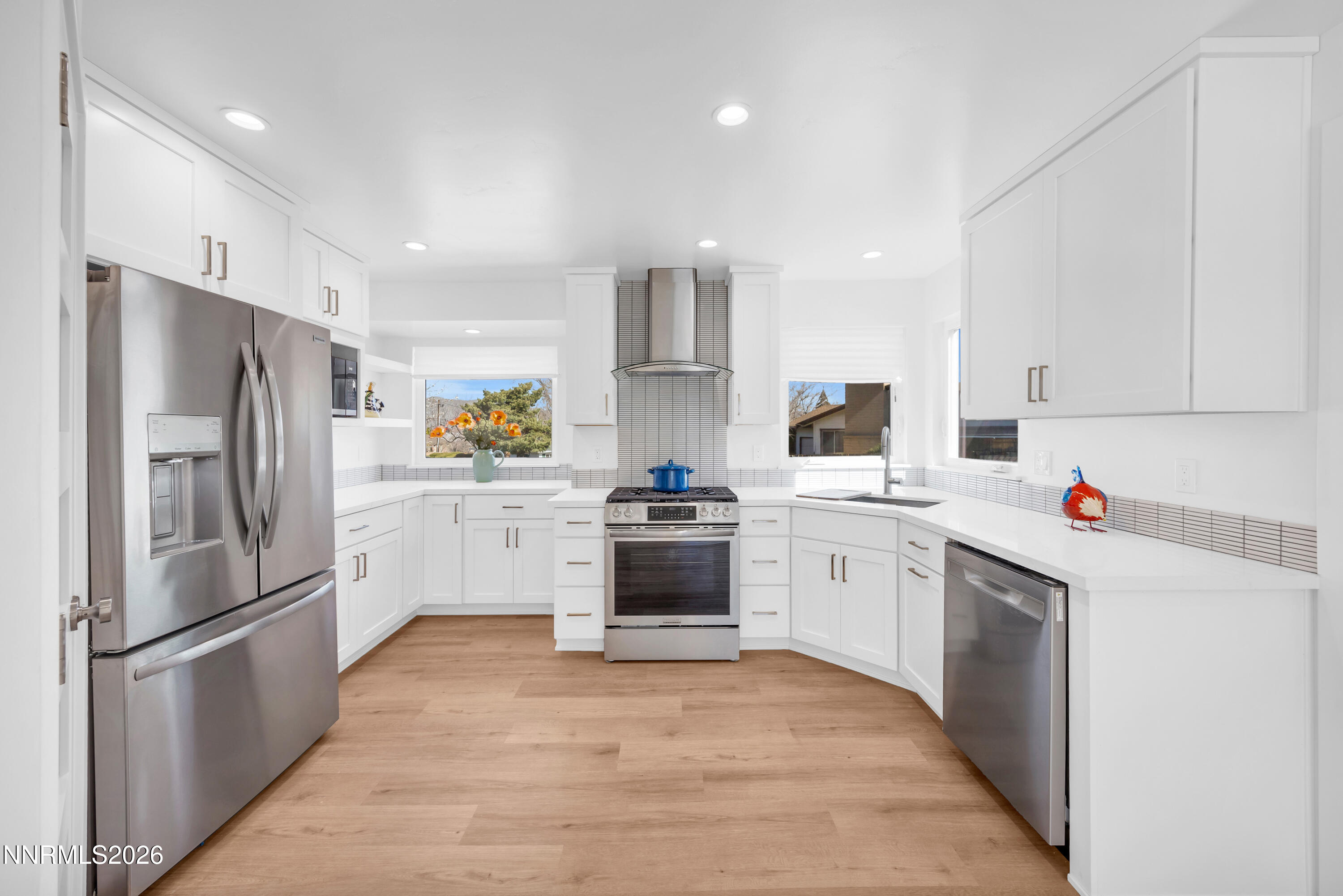 1355 Charles Drive Reno, NV 89509 - Photo 7 of 26 9_img_3319