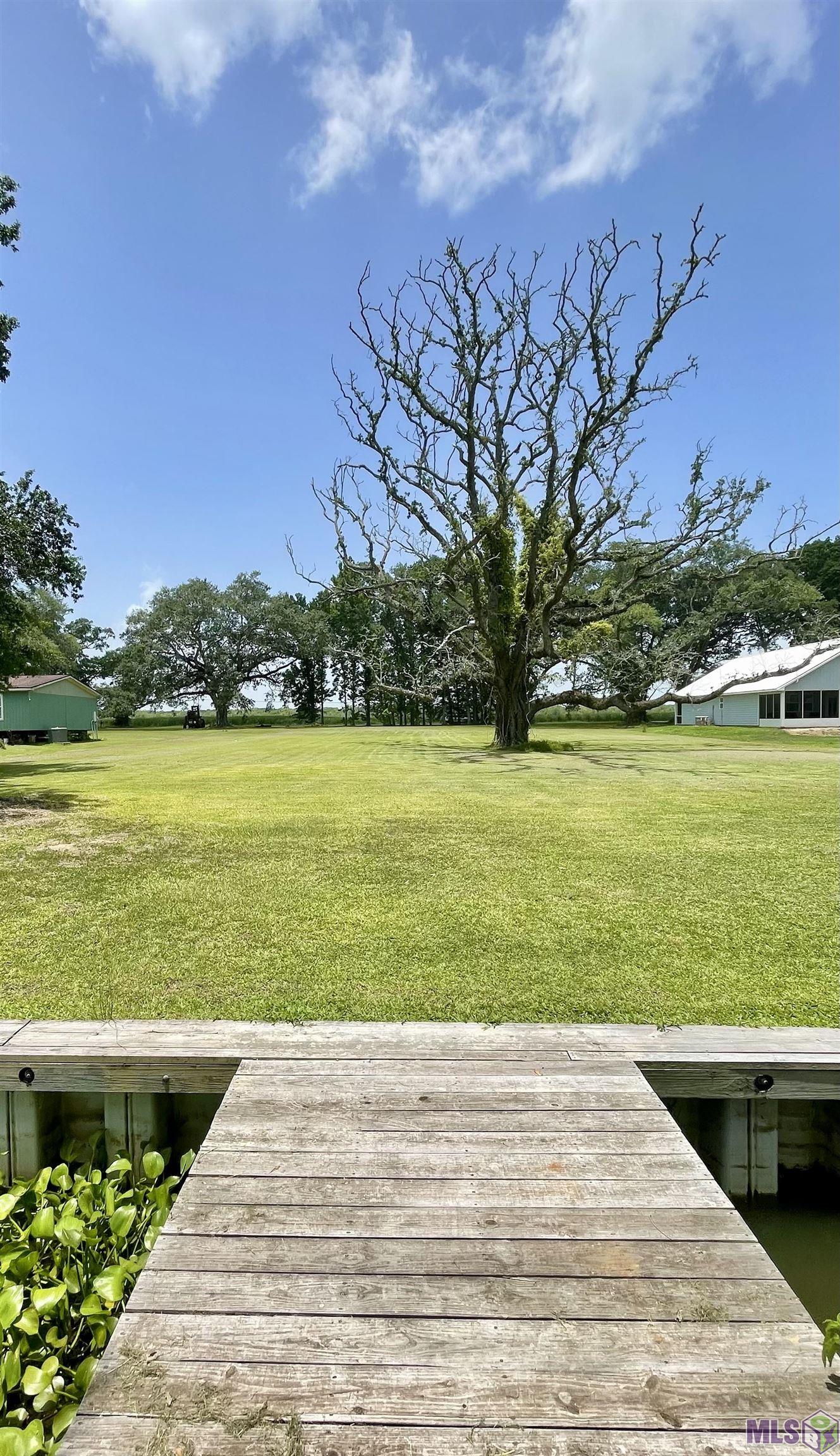 1020 Victoria Riverside Road Patterson, LA 70392 - Photo 4 of 10 Gallery Image 4