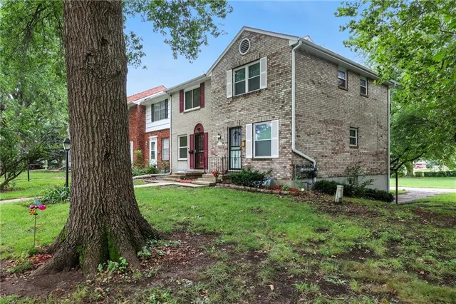 $127,500 | 8021 East 88th Street, Kansas City, MO 64138