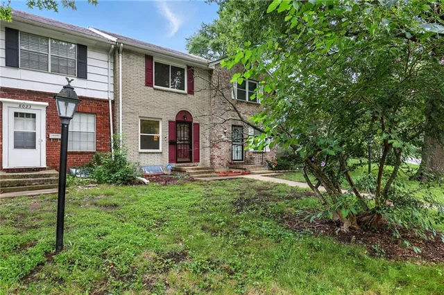 $127,500 | 8021 East 88th Street, Kansas City, MO 64138