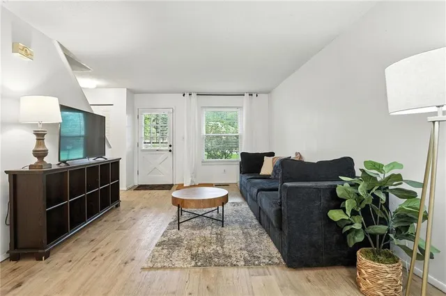 $127,500 | 8021 East 88th Street, Kansas City, MO 64138