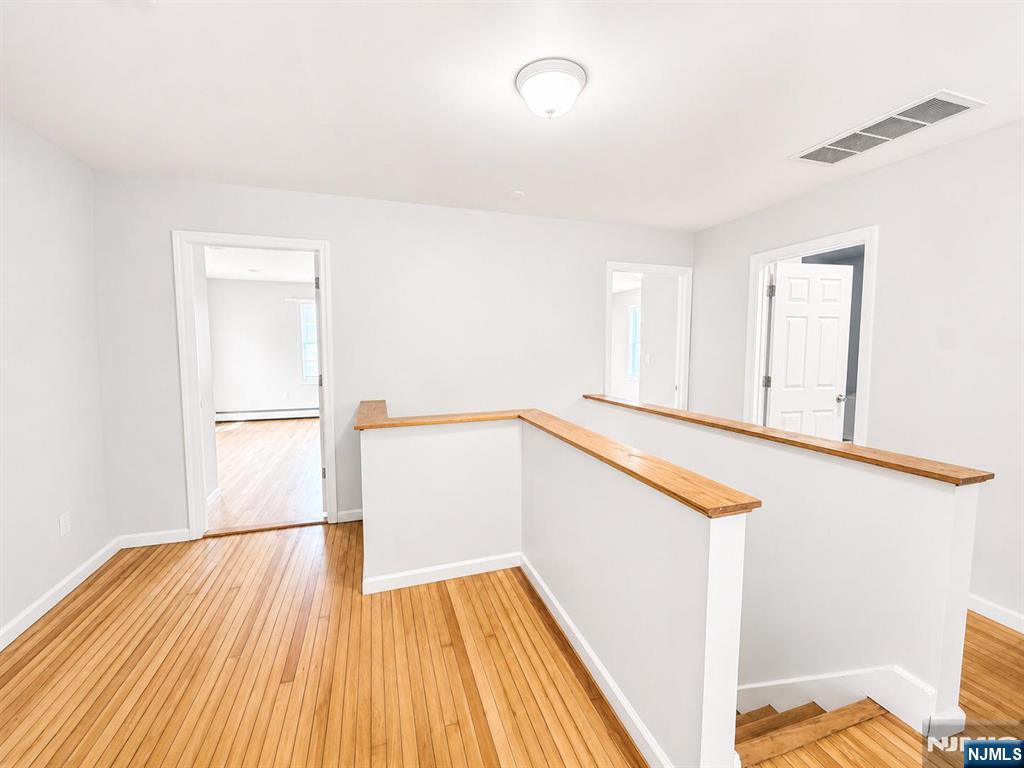 24 Sunderland Avenue Rutherford, NJ 07070 - Photo 18 of 34