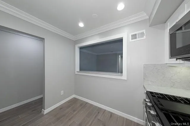 $4,545 | 80 Westwood Drive, Unit 205, Westbury, NY 11590