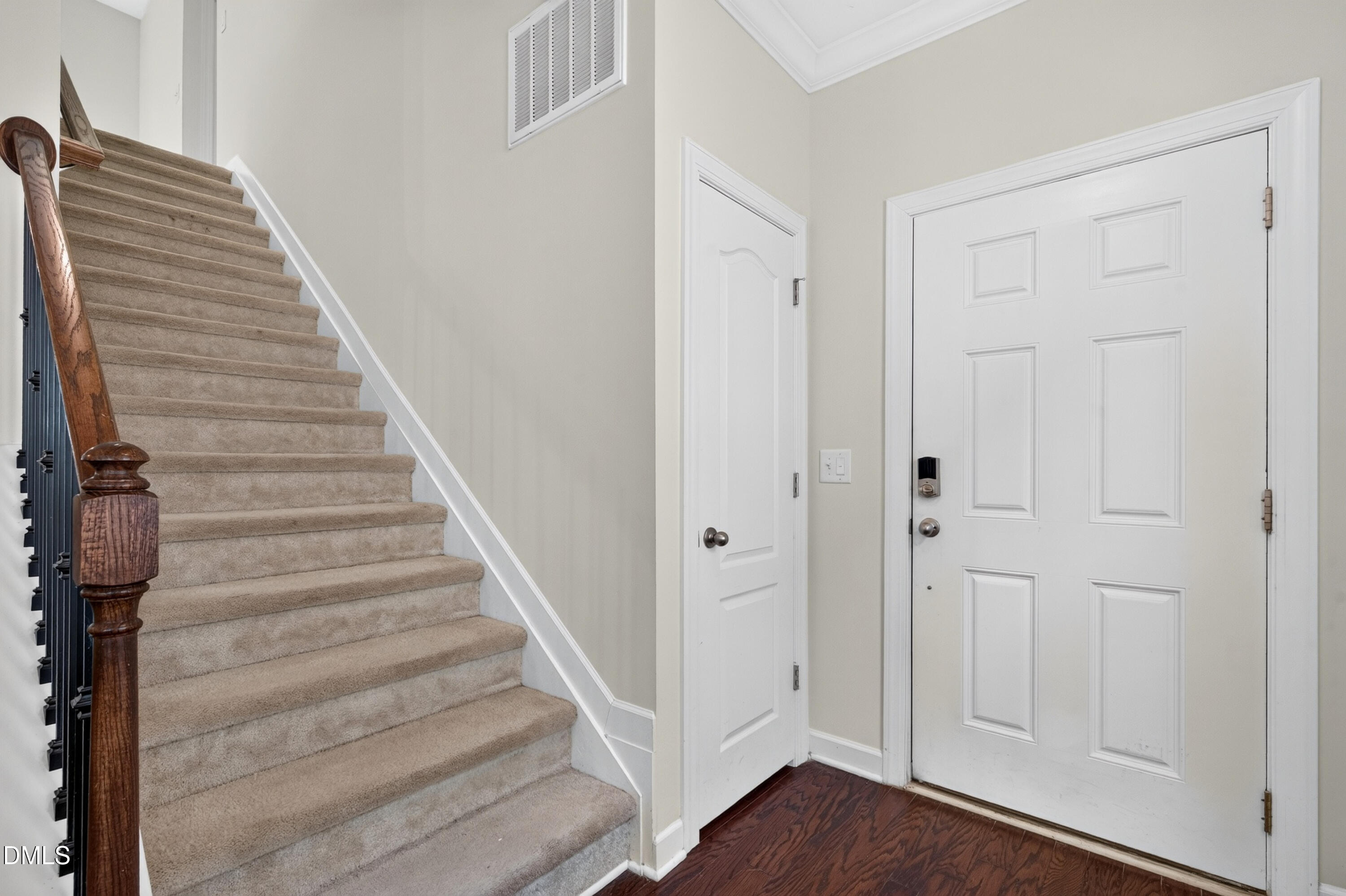 2139 Gregor Overlook Lane Apex, NC 27502 - Photo 5 of 71