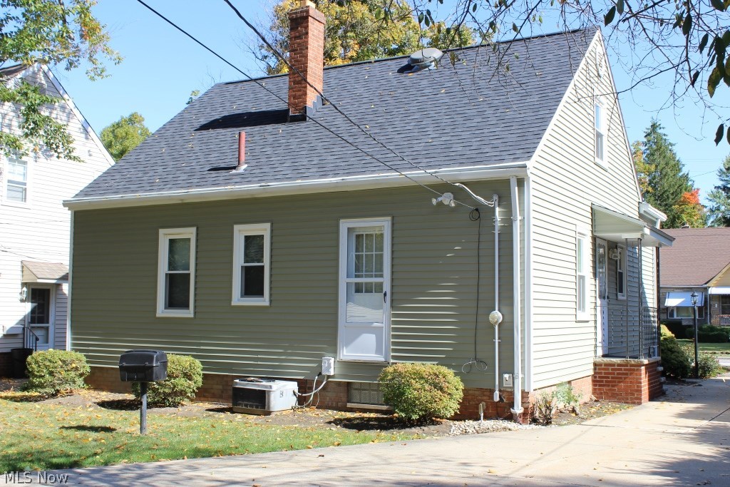 1142 Mayfield Ridge Road Cleveland, OH 44124 - Photo 23 of 24