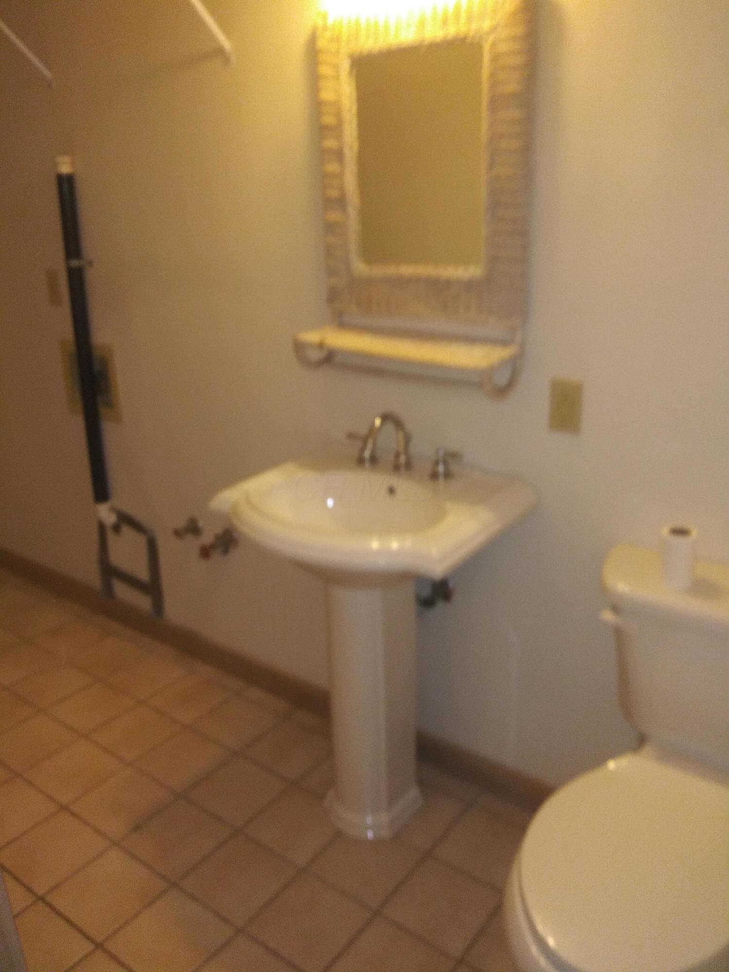 3063 South Dorchester Road Upper Arlington, OH 43221 - Photo 11 of 39