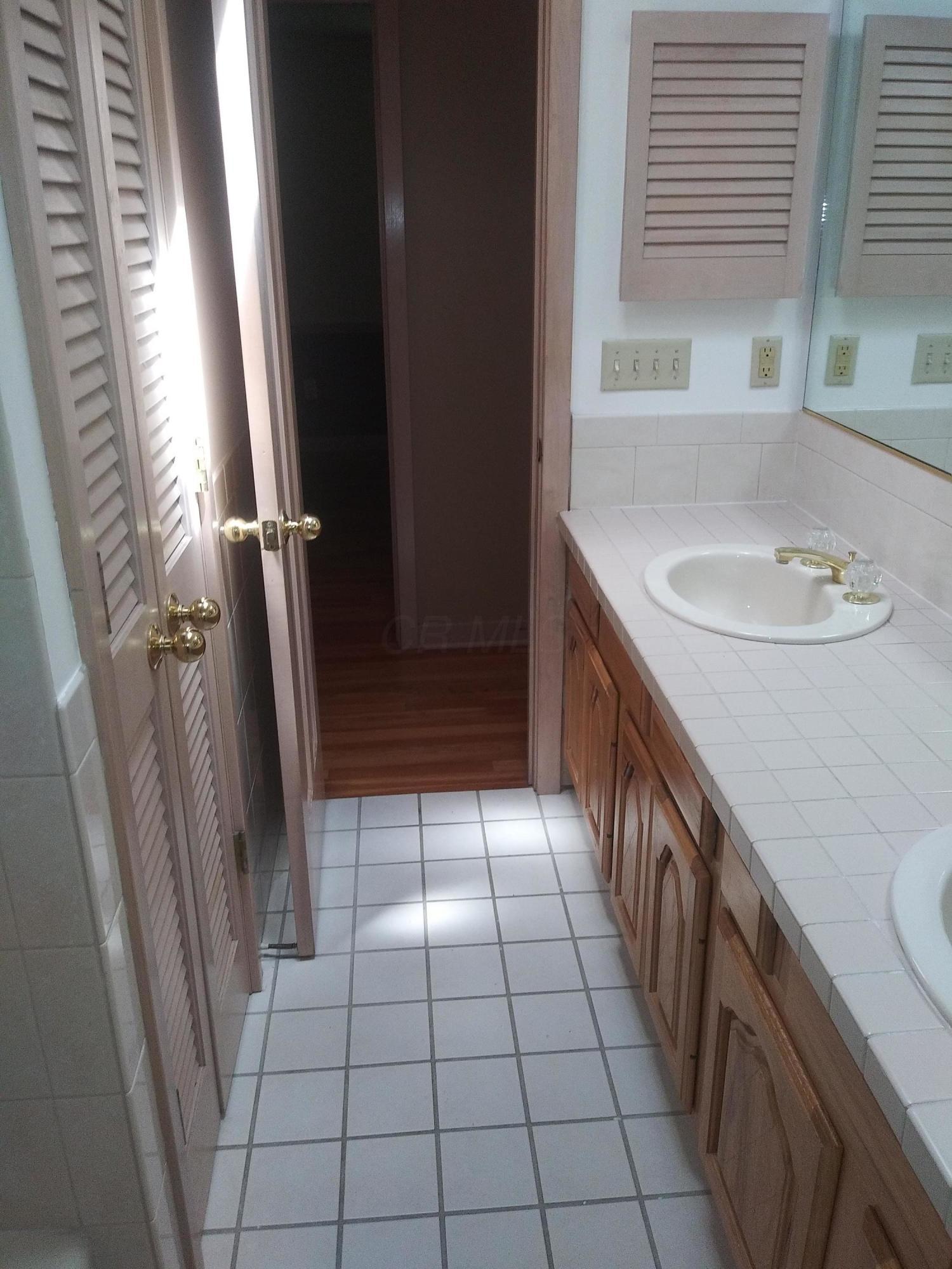 3063 South Dorchester Road Upper Arlington, OH 43221 - Photo 17 of 39