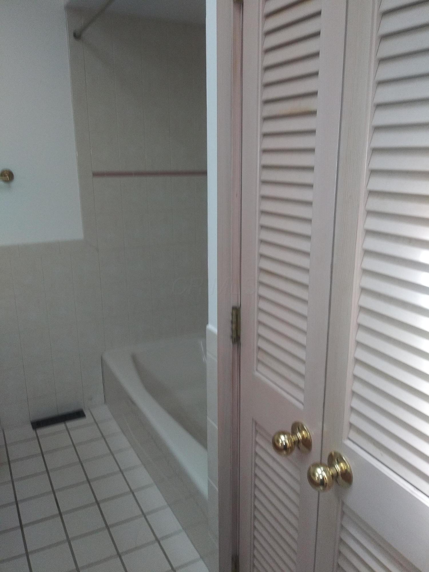 3063 South Dorchester Road Upper Arlington, OH 43221 - Photo 20 of 39