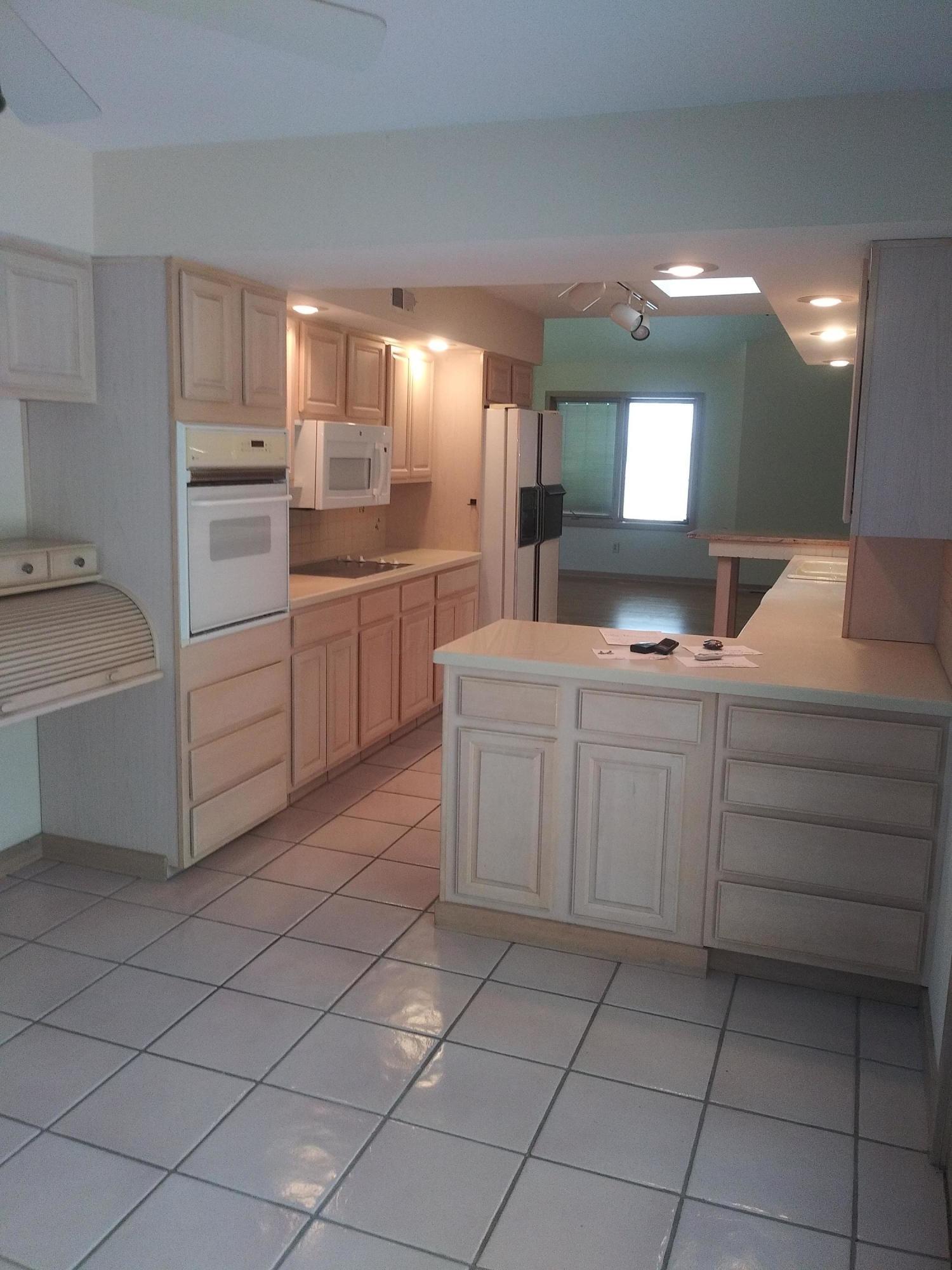 3063 South Dorchester Road Upper Arlington, OH 43221 - Photo 7 of 39