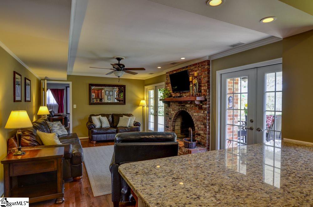 109 Hialeah Road Greenville, SC 29607 - Photo 12 of 32