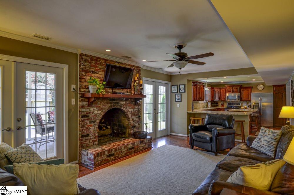 109 Hialeah Road Greenville, SC 29607 - Photo 13 of 32