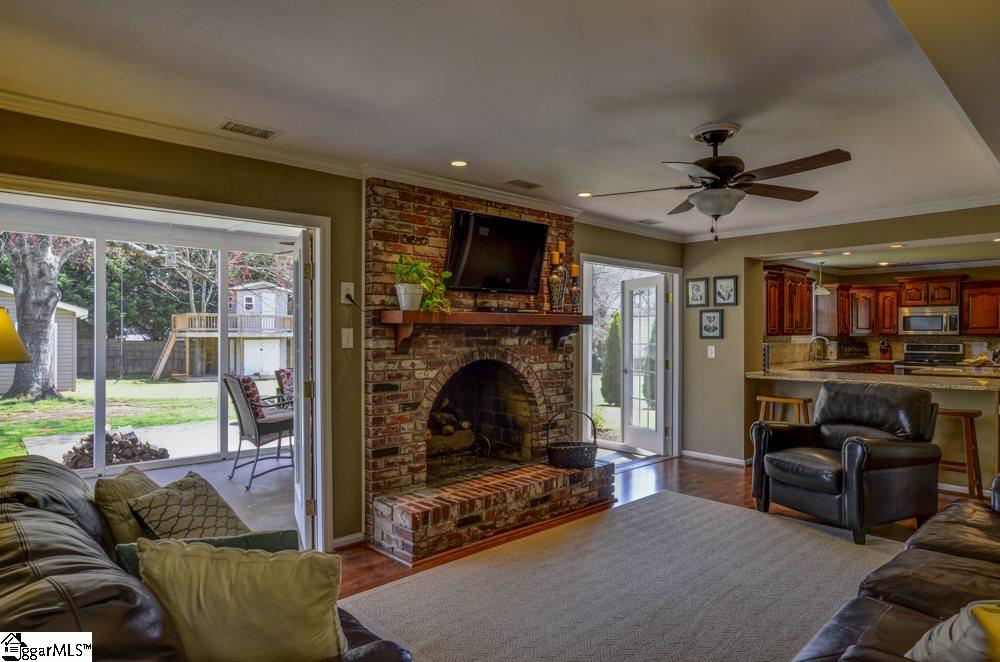 109 Hialeah Road Greenville, SC 29607 - Photo 14 of 32