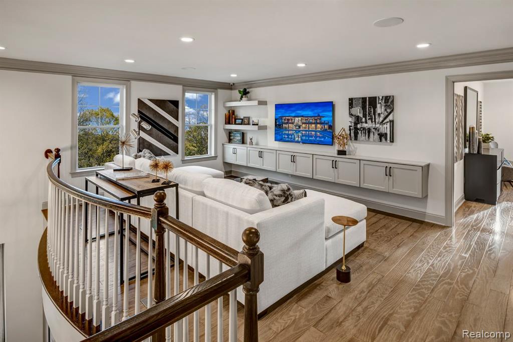 3374 Arden Road Ann Arbor, MI 48105 - Photo 6 of 13 Gallery Image 6
