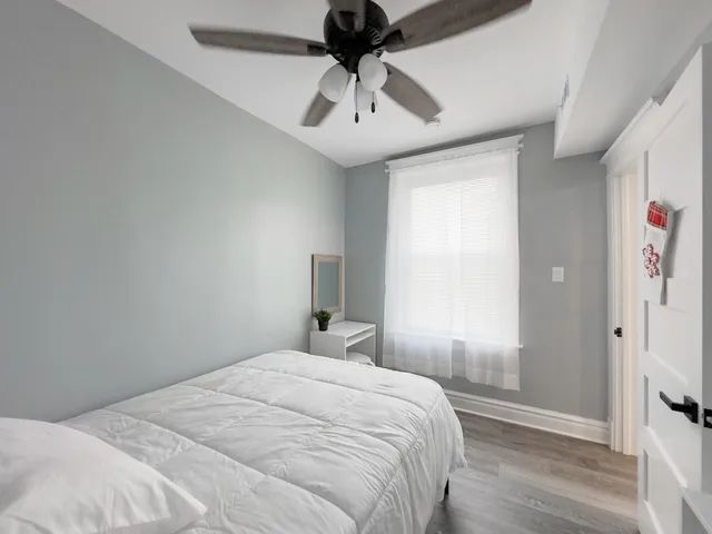 $2,400 | 2039 West 23rd Street, Unit 2, Chicago, IL 60608