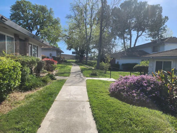 $200,000 | 4716 Greenholme Drive, Unit 3, Sacramento, CA 95842