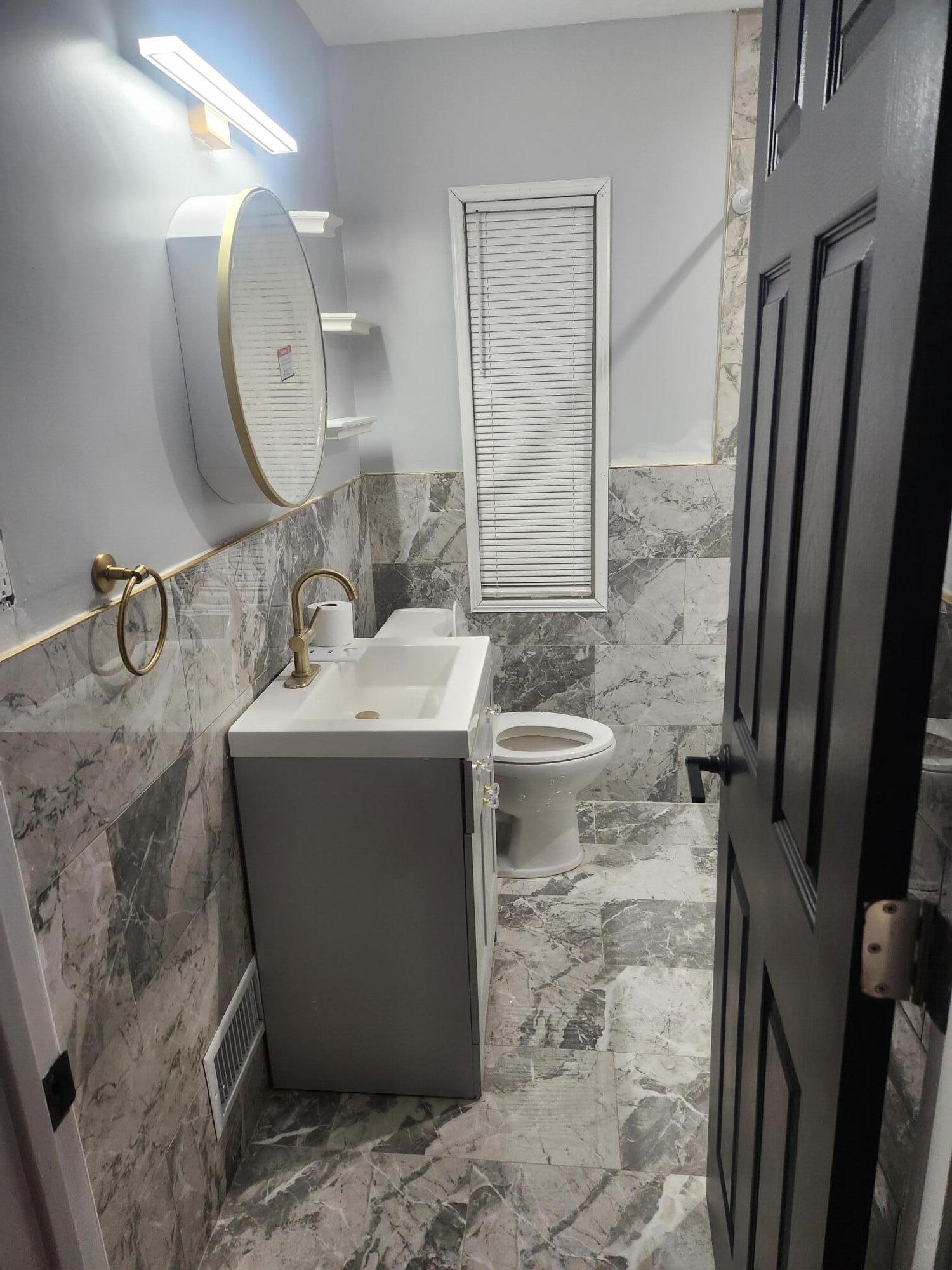 17531 Ardmore Street Detroit, MI 48235 - Photo 11 of 22 20251009_071233