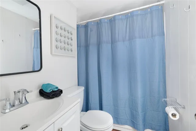 $2,400 | 66 Knowlesway, Unit UPPR, Narragansett, RI 02882