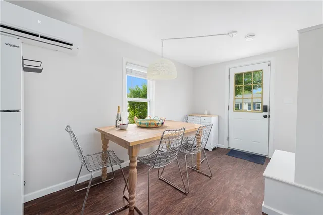 $2,400 | 66 Knowlesway, Unit UPPR, Narragansett, RI 02882