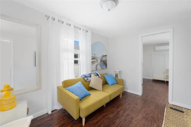 $2,400 | 66 Knowlesway, Unit UPPR, Narragansett, RI 02882