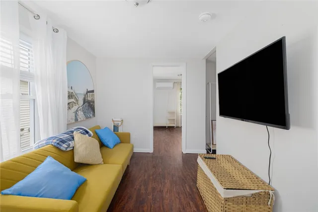 $2,400 | 66 Knowlesway, Unit UPPR, Narragansett, RI 02882