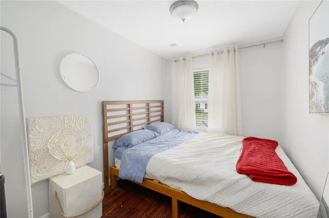 $2,400 | 66 Knowlesway, Unit UPPR, Narragansett, RI 02882