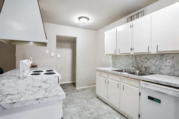$2,000 | 122 West Way Drive, Allen, TX 75002