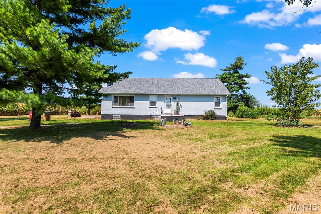 23946 Grosenheider Road Litchfield, IL 62056 - Photo 1 of 35 Gallery Image 1