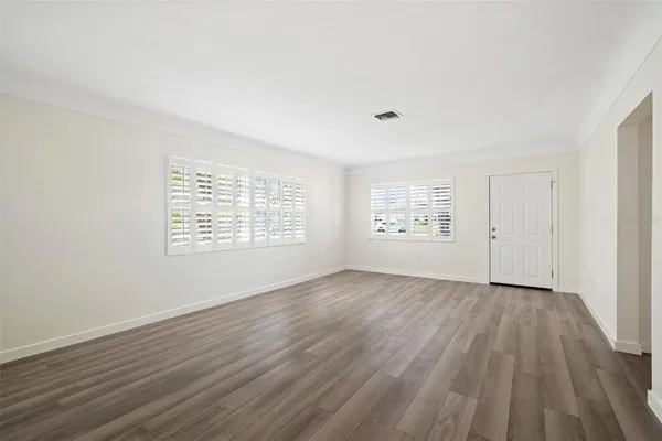 $3,000 | 662 Villa Grande Avenue South, St. Petersburg, FL 33707