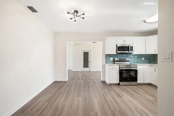 $3,000 | 662 Villa Grande Avenue South, St. Petersburg, FL 33707