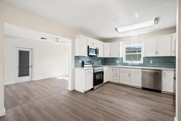 $3,000 | 662 Villa Grande Avenue South, St. Petersburg, FL 33707