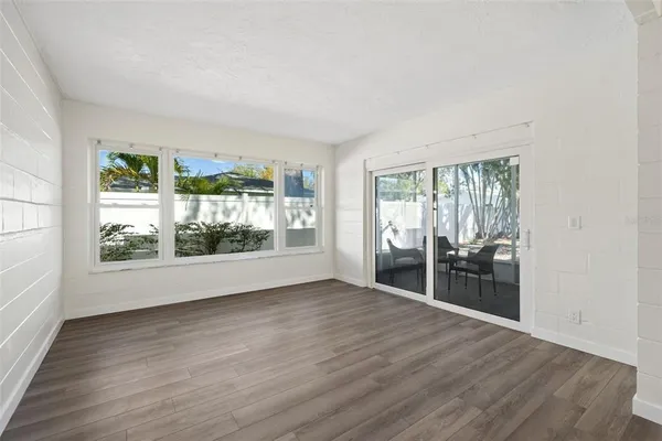 $3,000 | 662 Villa Grande Avenue South, St. Petersburg, FL 33707