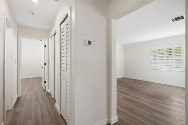 $3,000 | 662 Villa Grande Avenue South, St. Petersburg, FL 33707