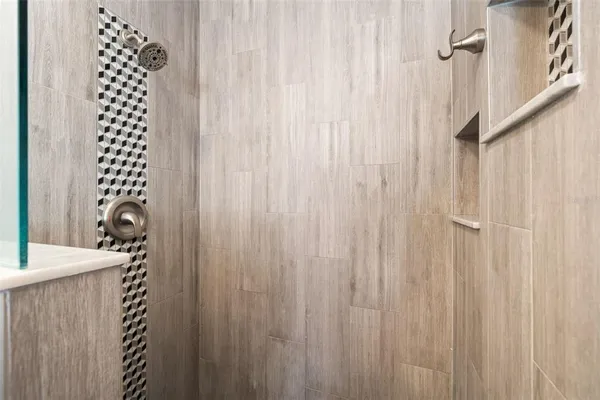 $3,000 | 662 Villa Grande Avenue South, St. Petersburg, FL 33707