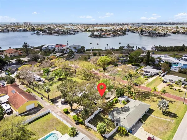 $3,000 | 662 Villa Grande Avenue South, St. Petersburg, FL 33707