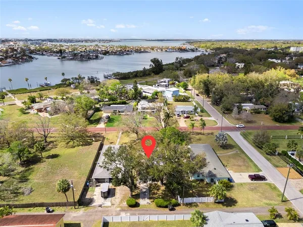 $3,000 | 662 Villa Grande Avenue South, St. Petersburg, FL 33707