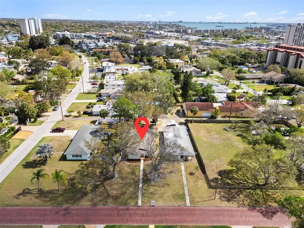 $3,000 | 662 Villa Grande Avenue South, St. Petersburg, FL 33707