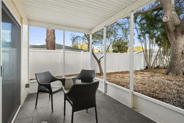 $3,000 | 662 Villa Grande Avenue South, St. Petersburg, FL 33707