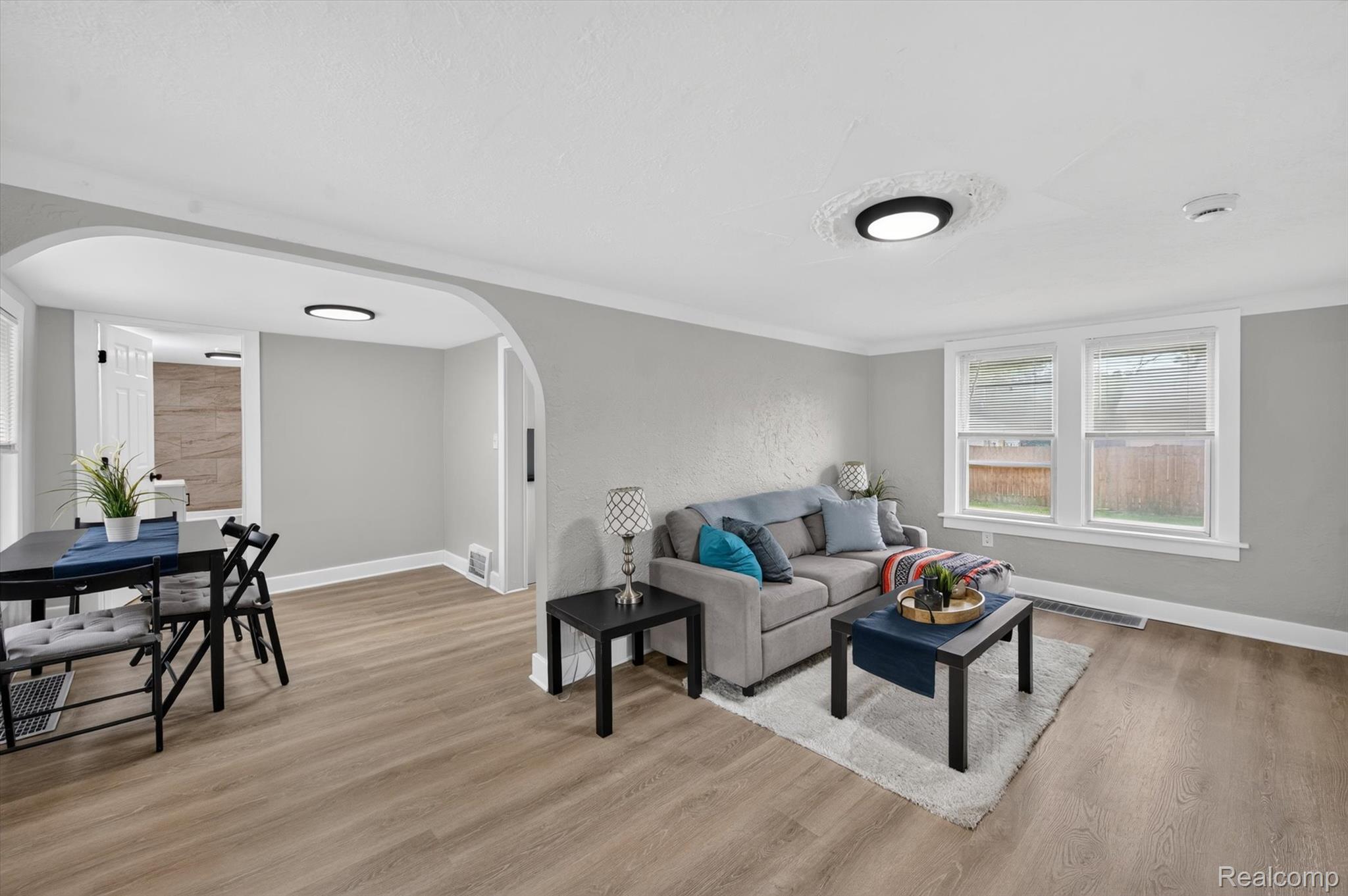 2931 Grant Road Rochester, MI 48309 - Photo 5 of 21 5.jpg